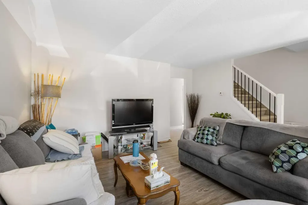 252 Templeview Way NE Calgary AB T1Y 3Y9