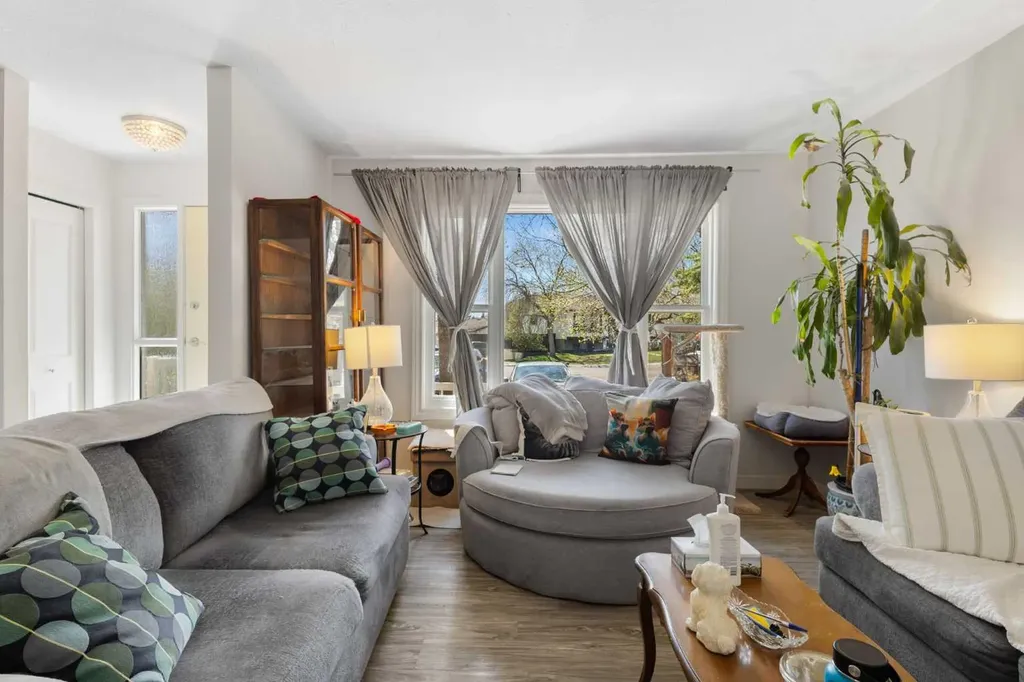 252 Templeview Way NE Calgary AB T1Y 3Y9