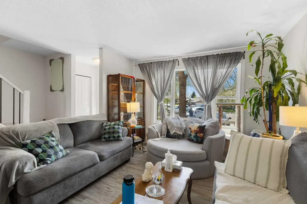 252 Templeview Way NE Calgary AB T1Y 3Y9