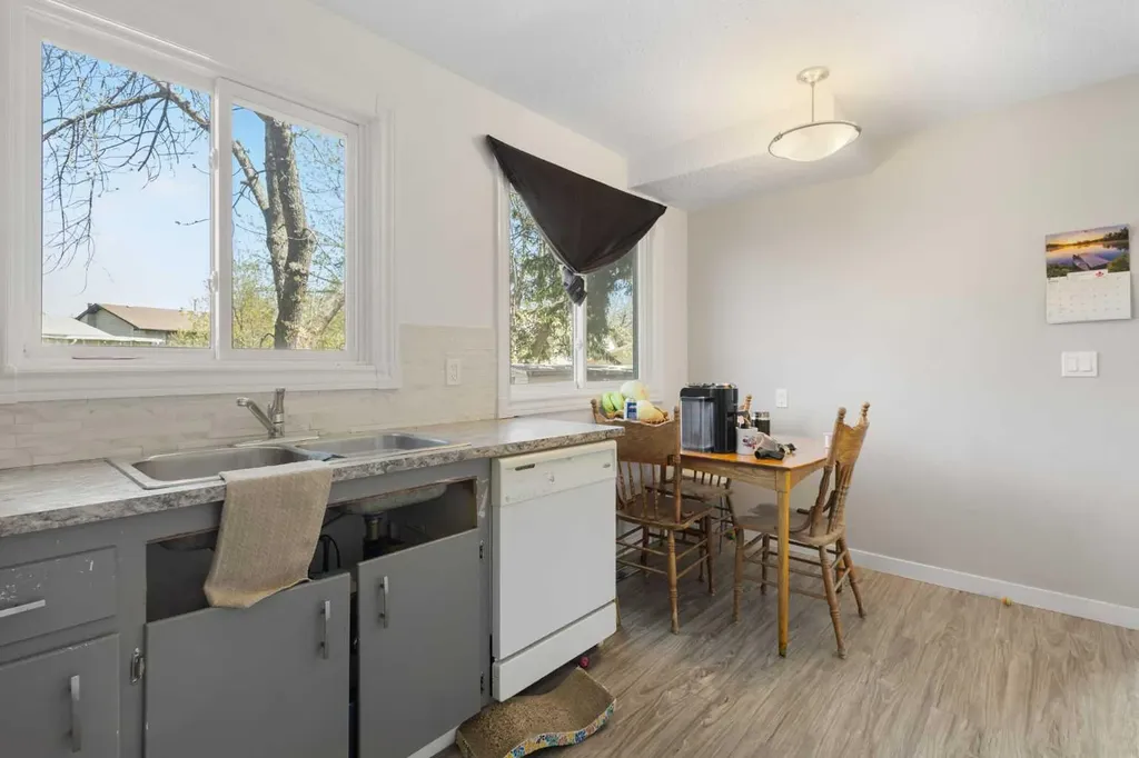 252 Templeview Way NE Calgary AB T1Y 3Y9