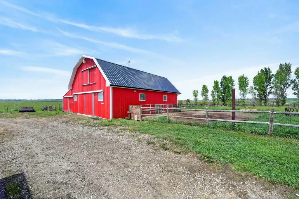 254052 Highway 21 Rural Wheatland County AB T1P 0K7