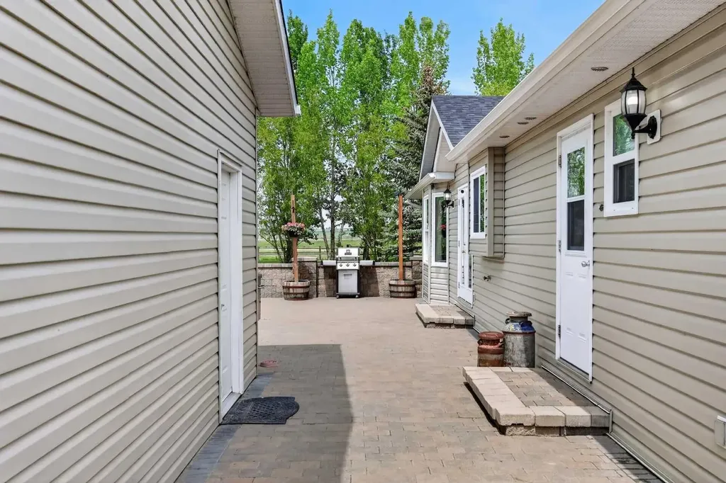 254052 Highway 21 Rural Wheatland County AB T1P 0K7