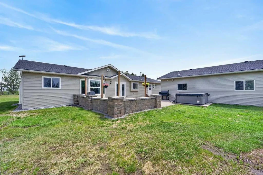 254052 Highway 21 Rural Wheatland County AB T1P 0K7