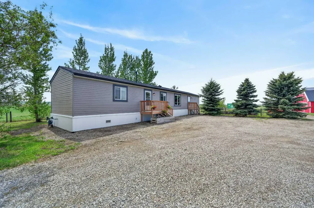 254052 Highway 21 Rural Wheatland County AB T1P 0K7