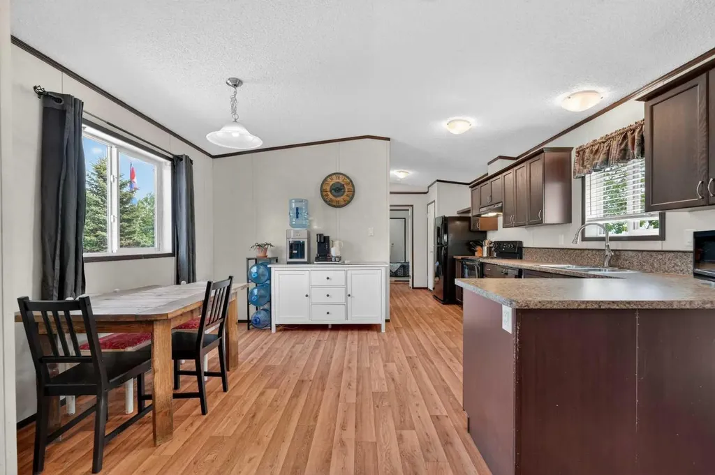 254052 Highway 21 Rural Wheatland County AB T1P 0K7