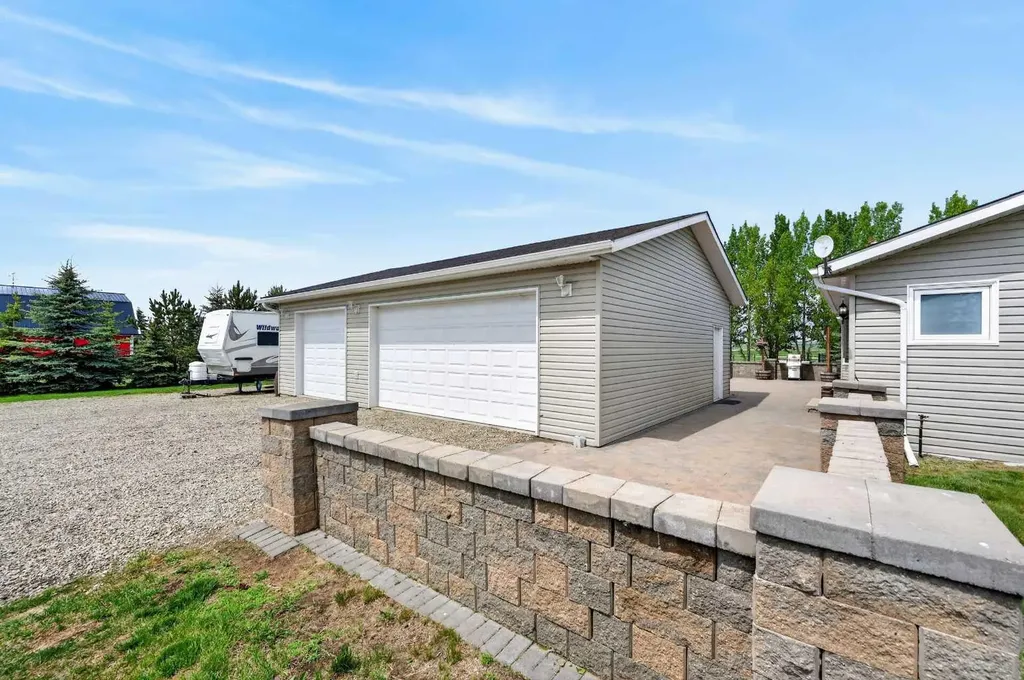 254052 21 Highway Rural Wheatland County AB T1P 0K7