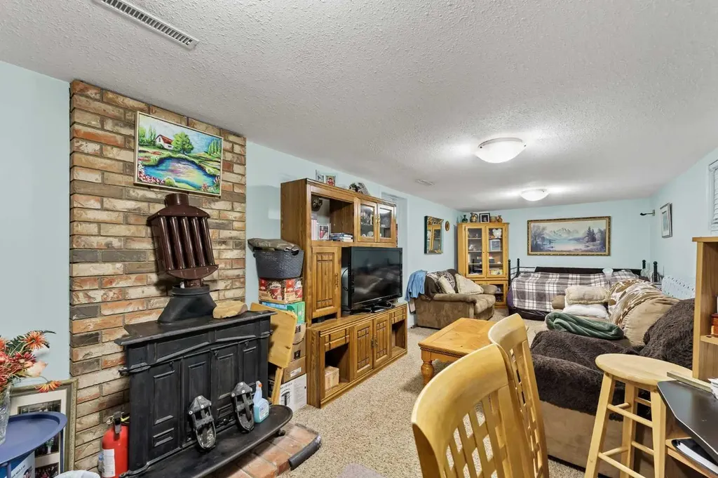 6317 Township Road 114 Rural Cypress County AB T1A 7H1