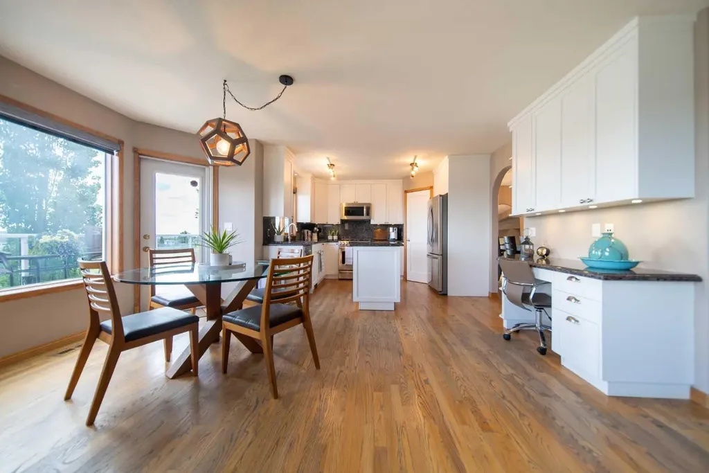 360 Hidden Ranch Circle NW Calgary AB T3A 5R3
