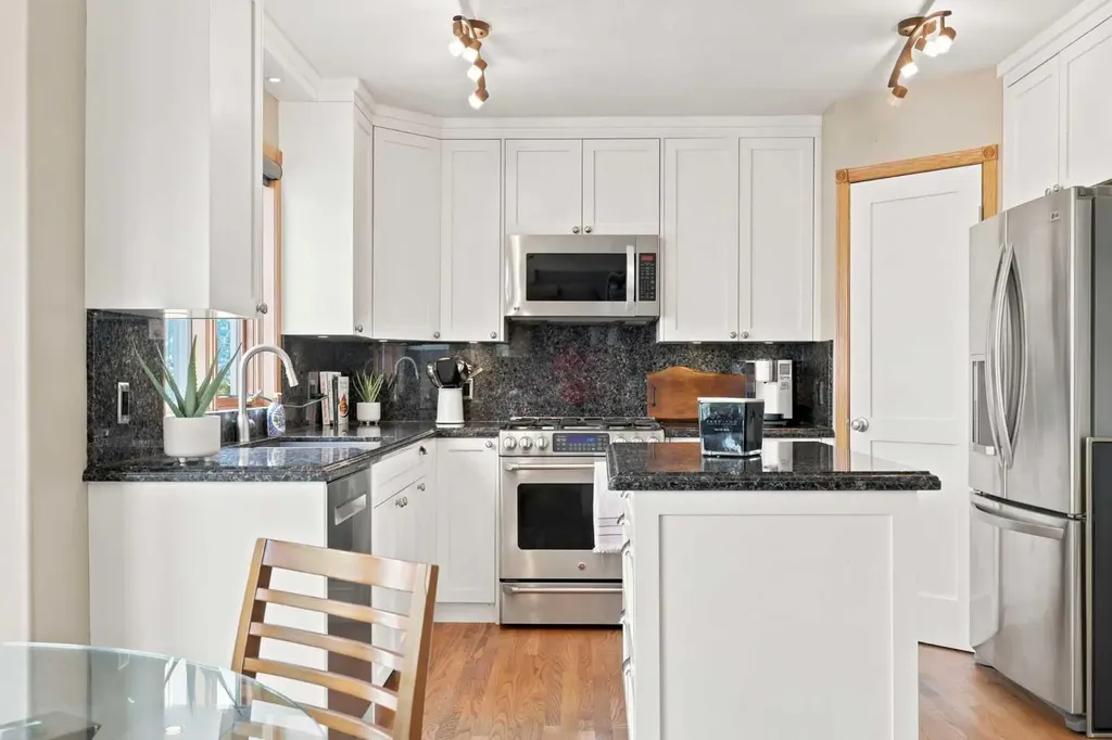 360 Hidden Ranch Circle NW Calgary AB T3A 5R3