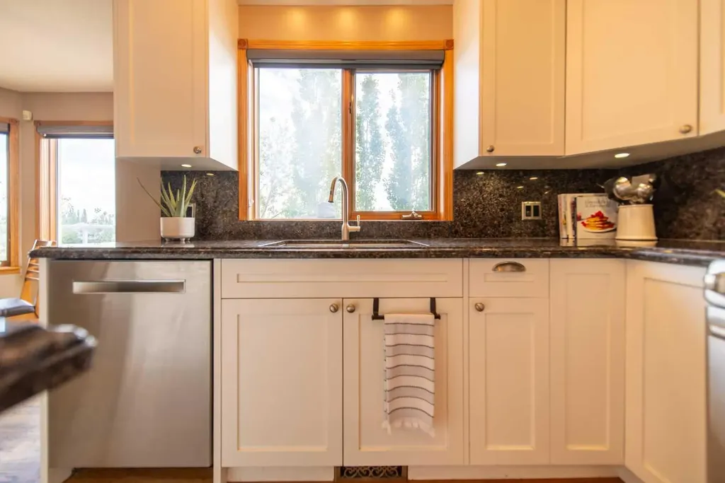360 Hidden Ranch Circle NW Calgary AB T3A 5R3