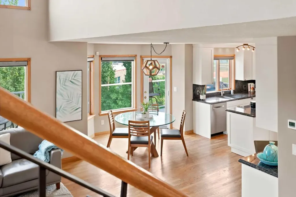 360 Hidden Ranch Circle NW Calgary AB T3A 5R3