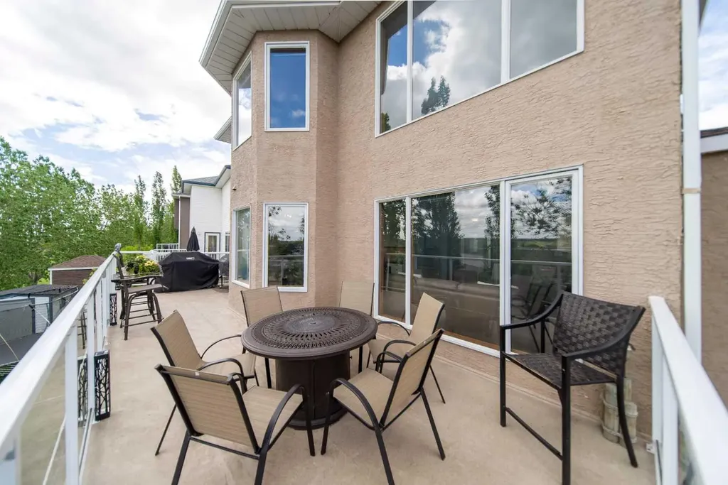 360 Hidden Ranch Circle NW Calgary AB T3A 5R3