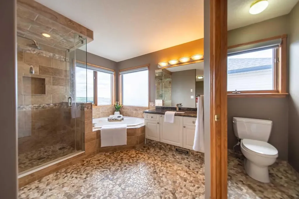 360 Hidden Ranch Circle NW Calgary AB T3A 5R3