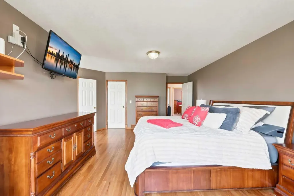 360 Hidden Ranch Circle NW Calgary AB T3A 5R3