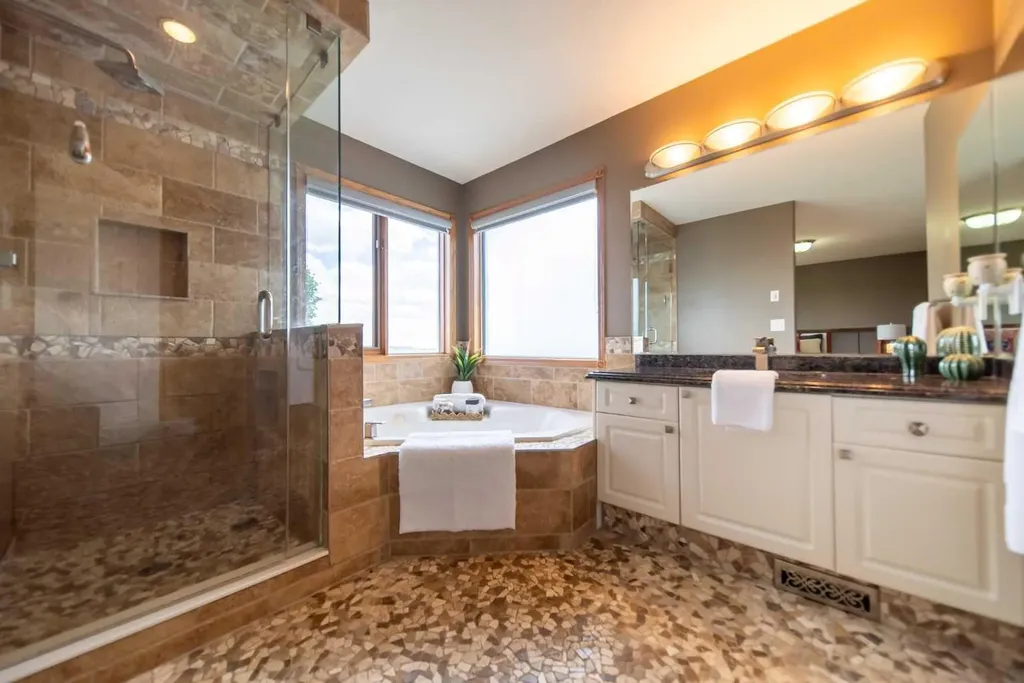 360 Hidden Ranch Circle NW Calgary AB T3A 5R3