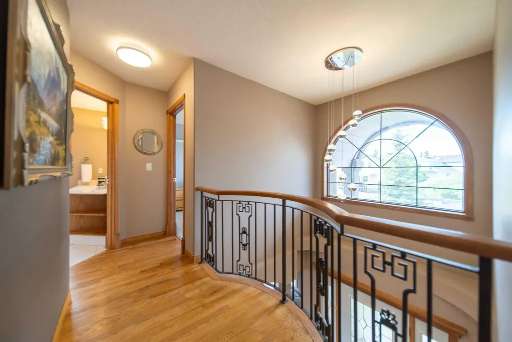 360 Hidden Ranch Circle NW Calgary AB T3A 5R3