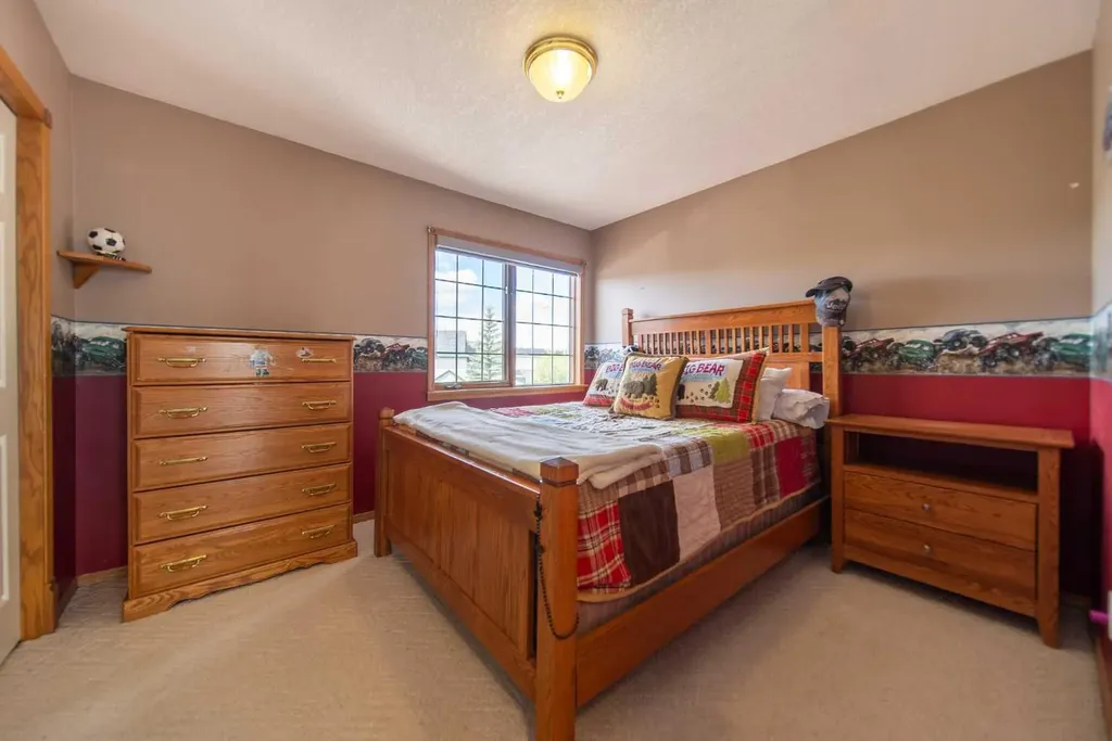 360 Hidden Ranch Circle NW Calgary AB T3A 5R3