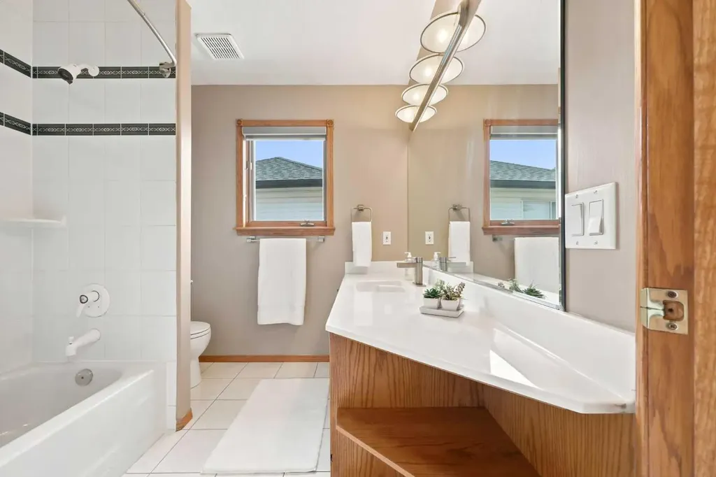 360 Hidden Ranch Circle NW Calgary AB T3A 5R3