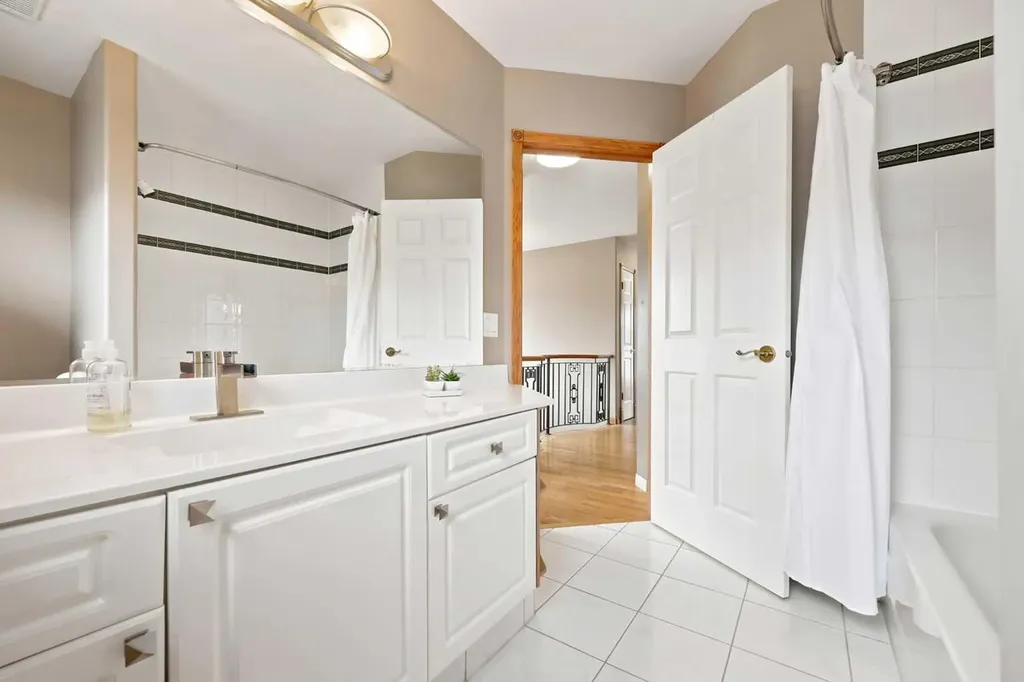 360 Hidden Ranch Circle NW Calgary AB T3A 5R3