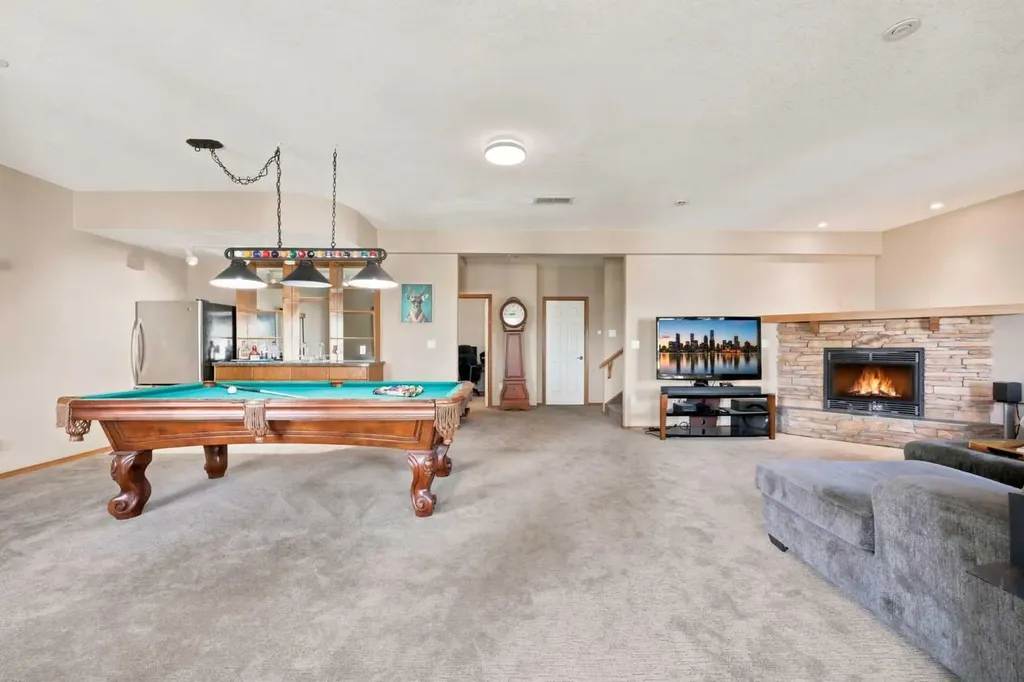 360 Hidden Ranch Circle NW Calgary AB T3A 5R3