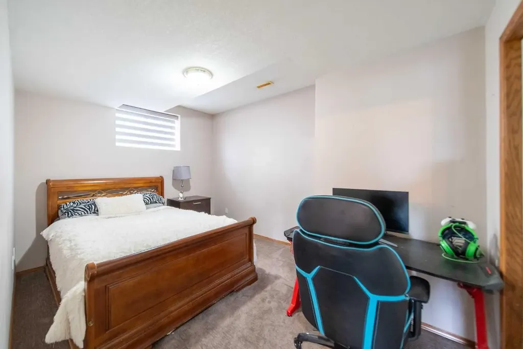 360 Hidden Ranch Circle NW Calgary AB T3A 5R3