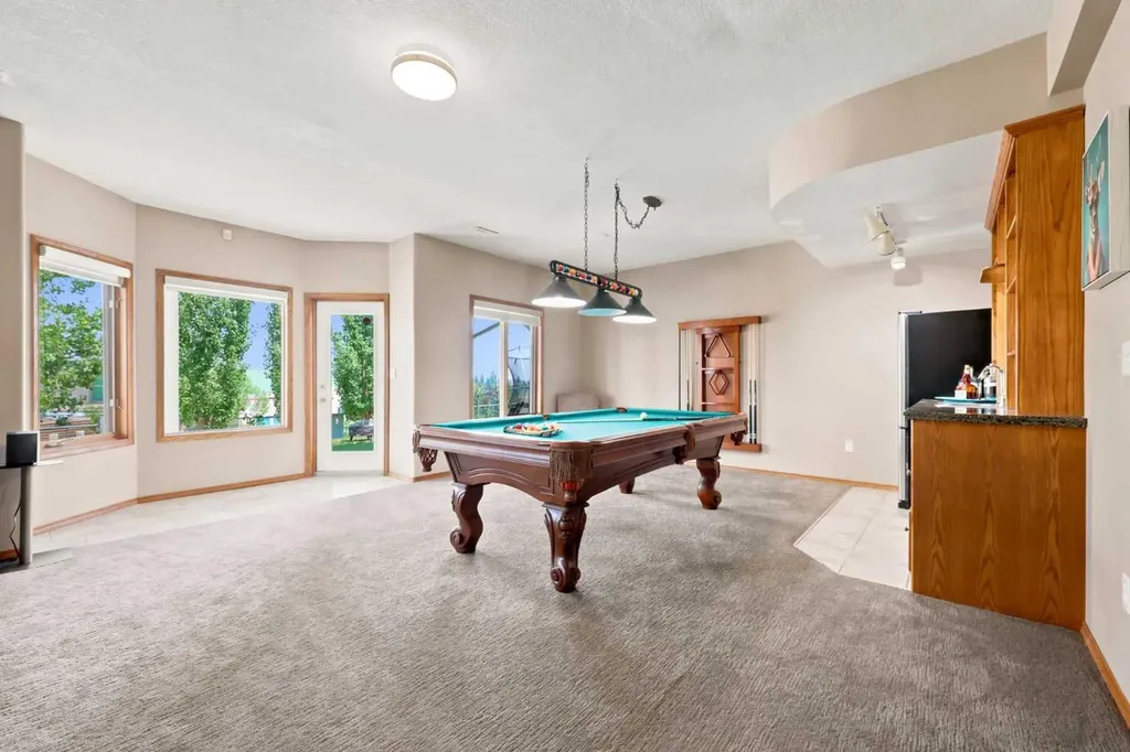 360 Hidden Ranch Circle NW Calgary AB T3A 5R3