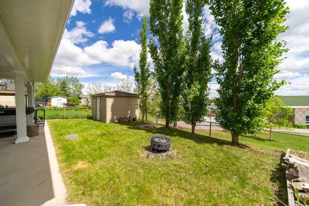 360 Hidden Ranch Circle NW Calgary AB T3A 5R3