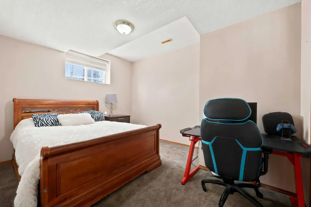 360 Hidden Ranch Circle NW Calgary AB T3A 5R3