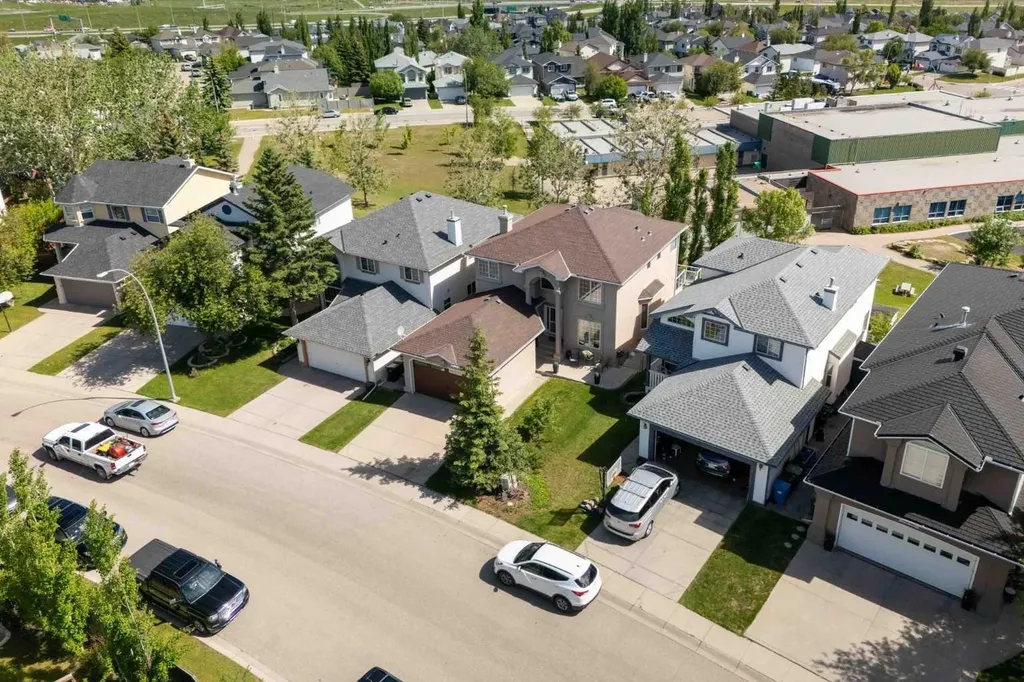 360 Hidden Ranch Circle NW Calgary AB T3A 5R3