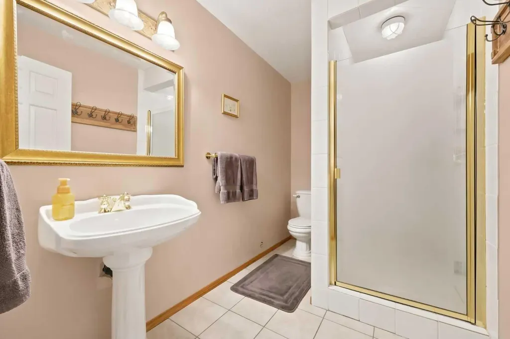 360 Hidden Ranch Circle NW Calgary AB T3A 5R3