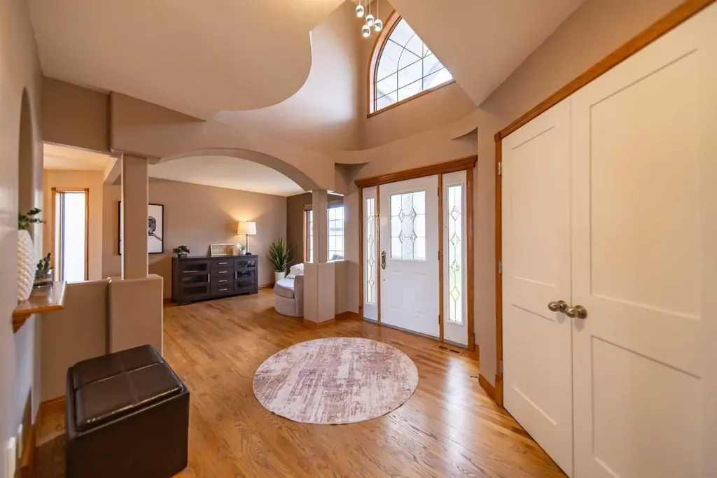360 Hidden Ranch Circle NW Calgary AB T3A 5R3