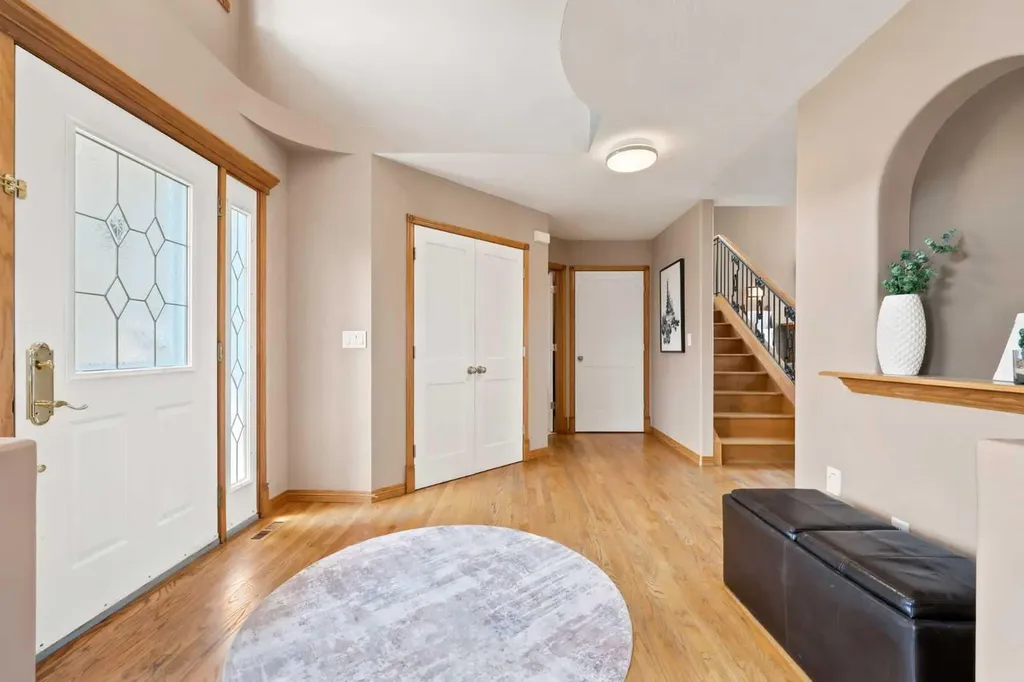 360 Hidden Ranch Circle NW Calgary AB T3A 5R3