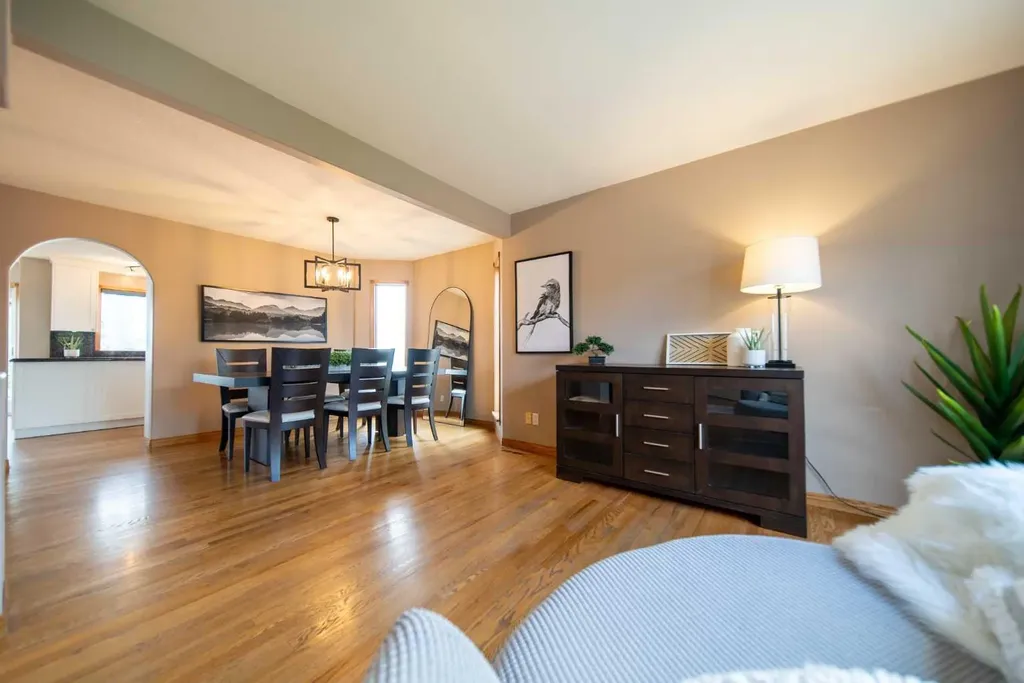 360 Hidden Ranch Circle NW Calgary AB T3A 5R3