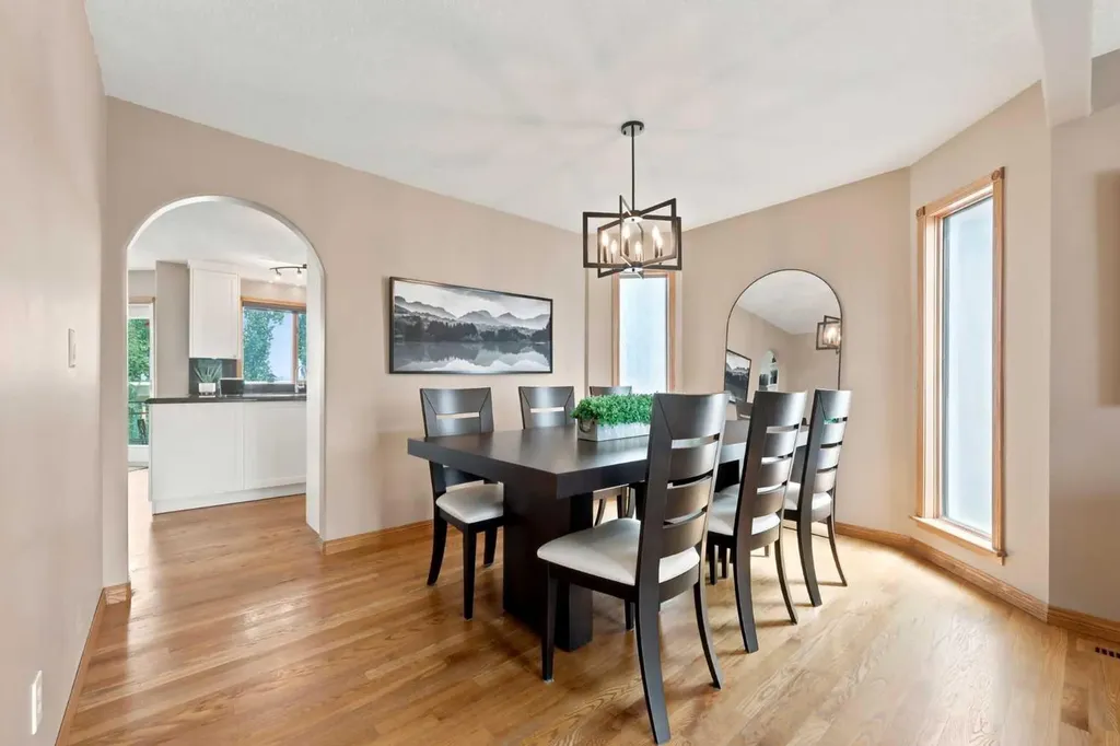 360 Hidden Ranch Circle NW Calgary AB T3A 5R3