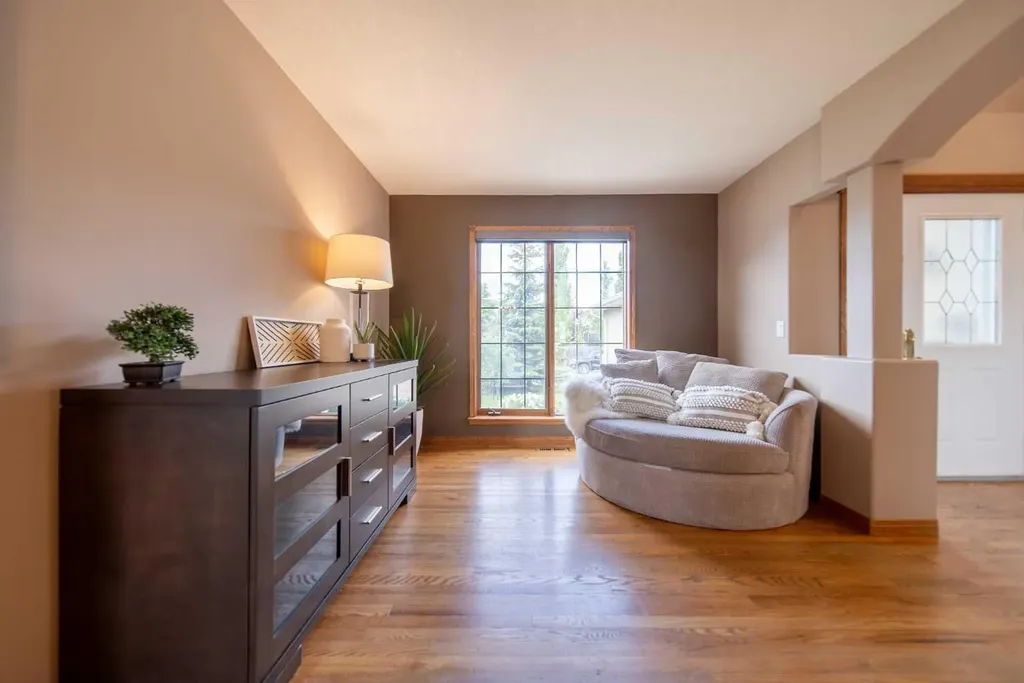 360 Hidden Ranch Circle NW Calgary AB T3A 5R3