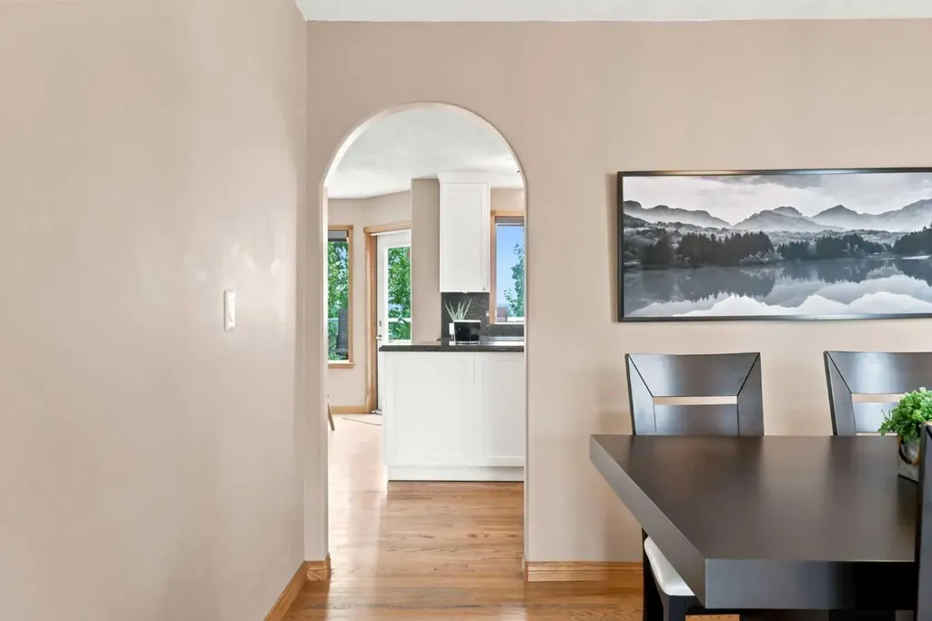 360 Hidden Ranch Circle NW Calgary AB T3A 5R3