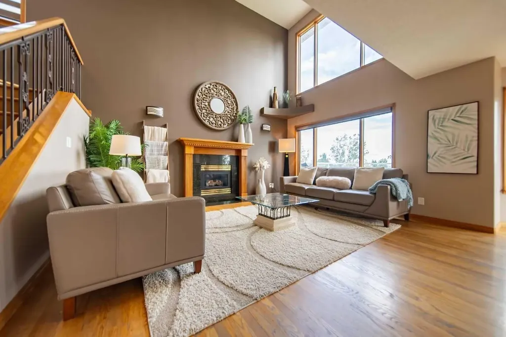 360 Hidden Ranch Circle NW Calgary AB T3A 5R3