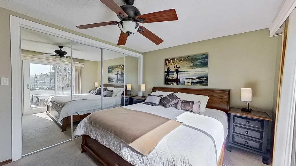 5801/ 5803 Dalgleish Road NW Calgary AB T3A 1K4