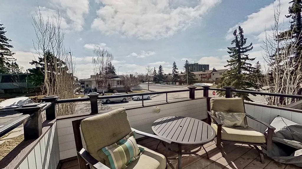 5801/ 5803 Dalgleish Road NW Calgary AB T3A 1K4