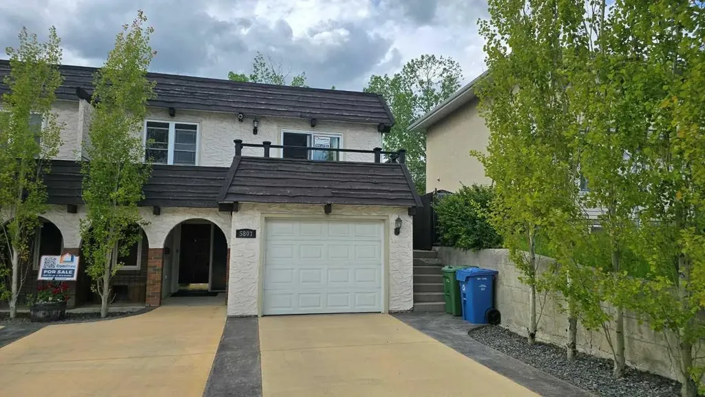 5801/ 5803 Dalgleish Road NW Calgary AB T3A 1K4