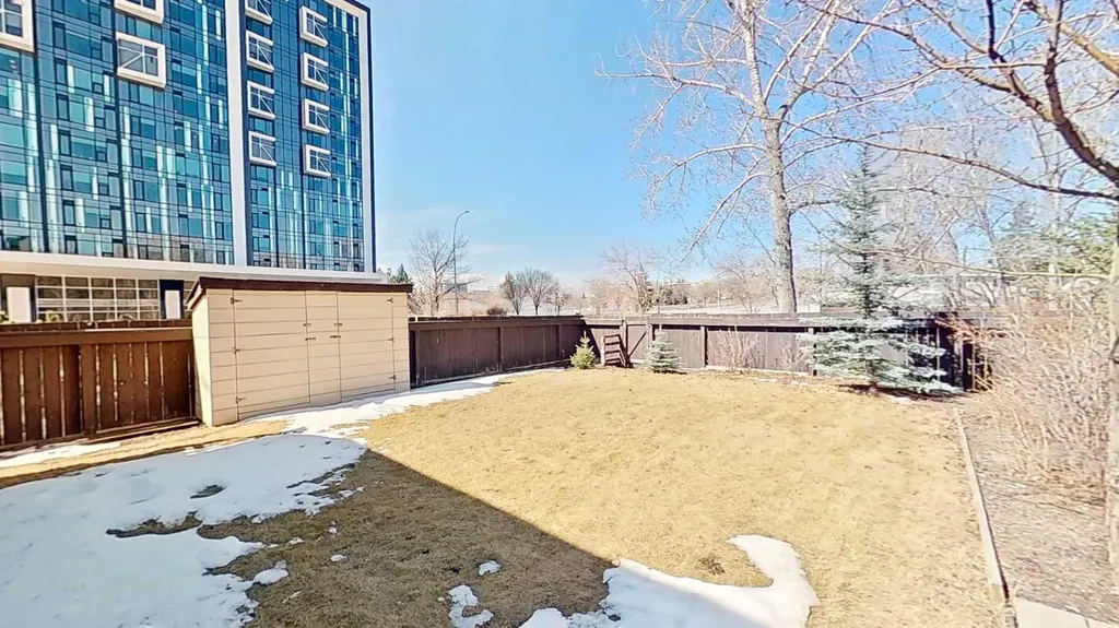 5801/ 5803 Dalgleish Road NW Calgary AB T3A 1K4