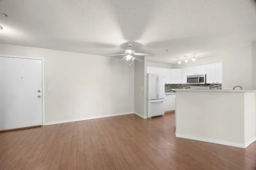 2280 68 Street NE Calgary AB T1Y 7M1