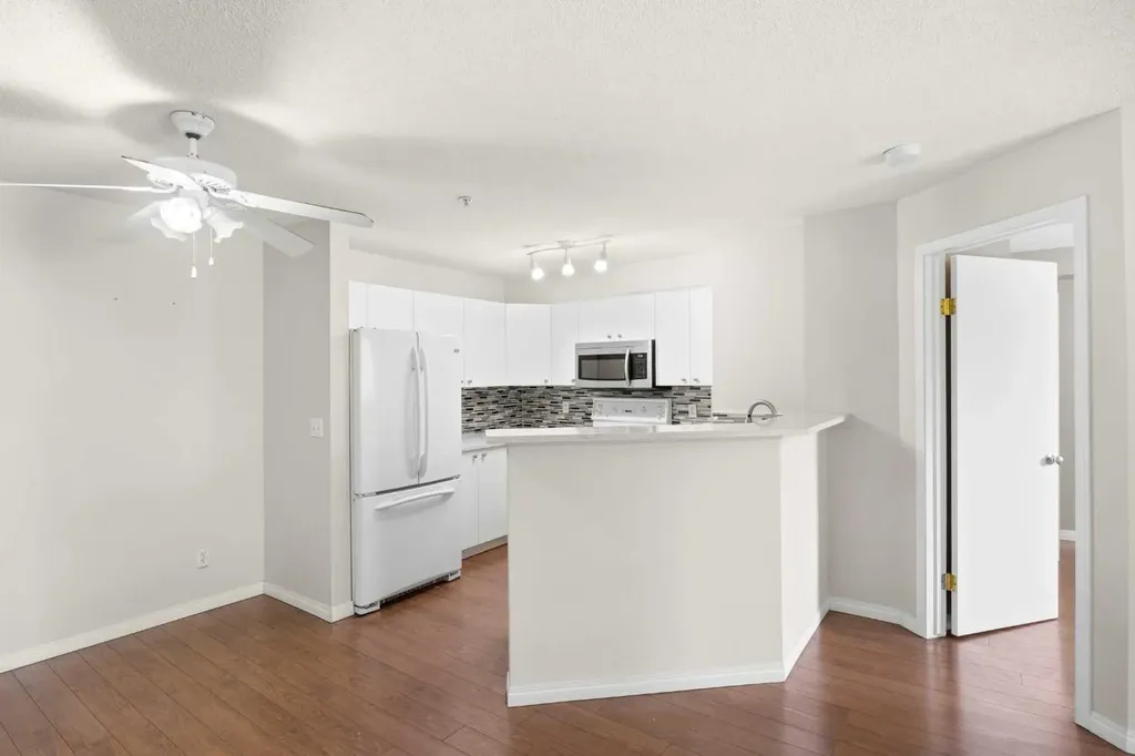 2280 68 Street NE Calgary AB T1Y 7M1
