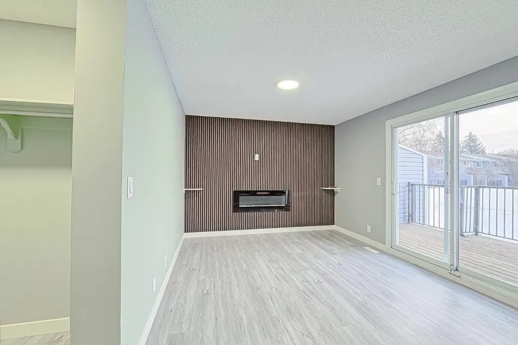 195 Manora Place NE Calgary AB T2A 5J8