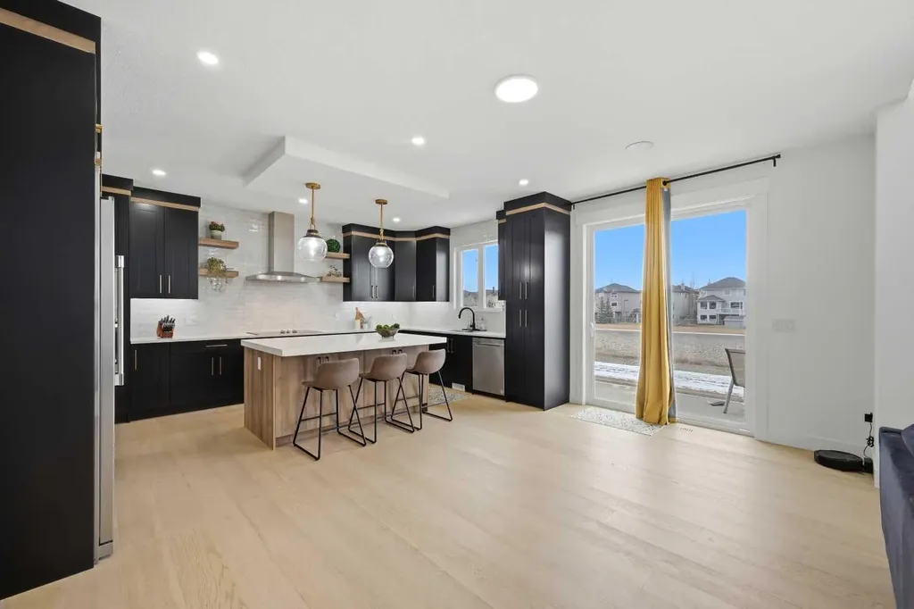 180 South Shore Chestermere AB T1X 2Y3