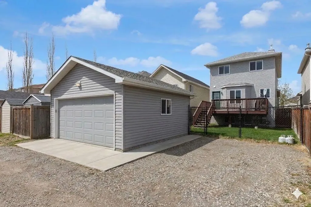 19 Bridleglen Road SW Calgary AB T2Y 4H1