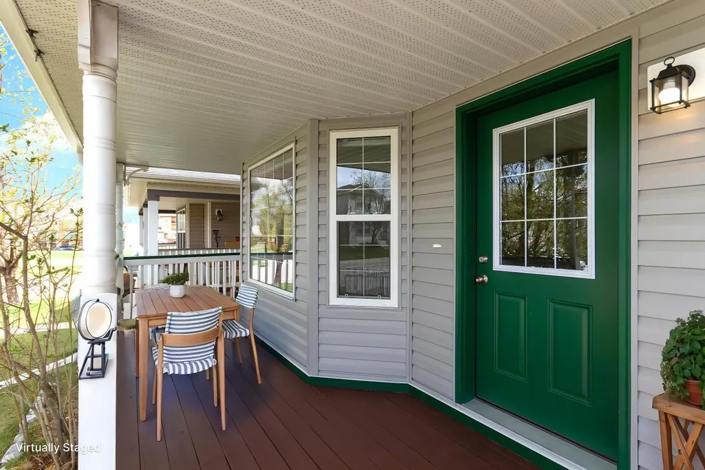 19 Bridleglen Road SW Calgary AB T2Y 4H1