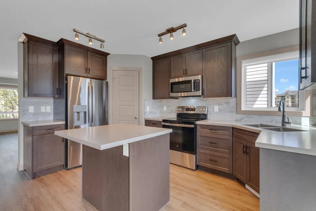 19 Bridleglen Road SW Calgary AB T2Y 4H1