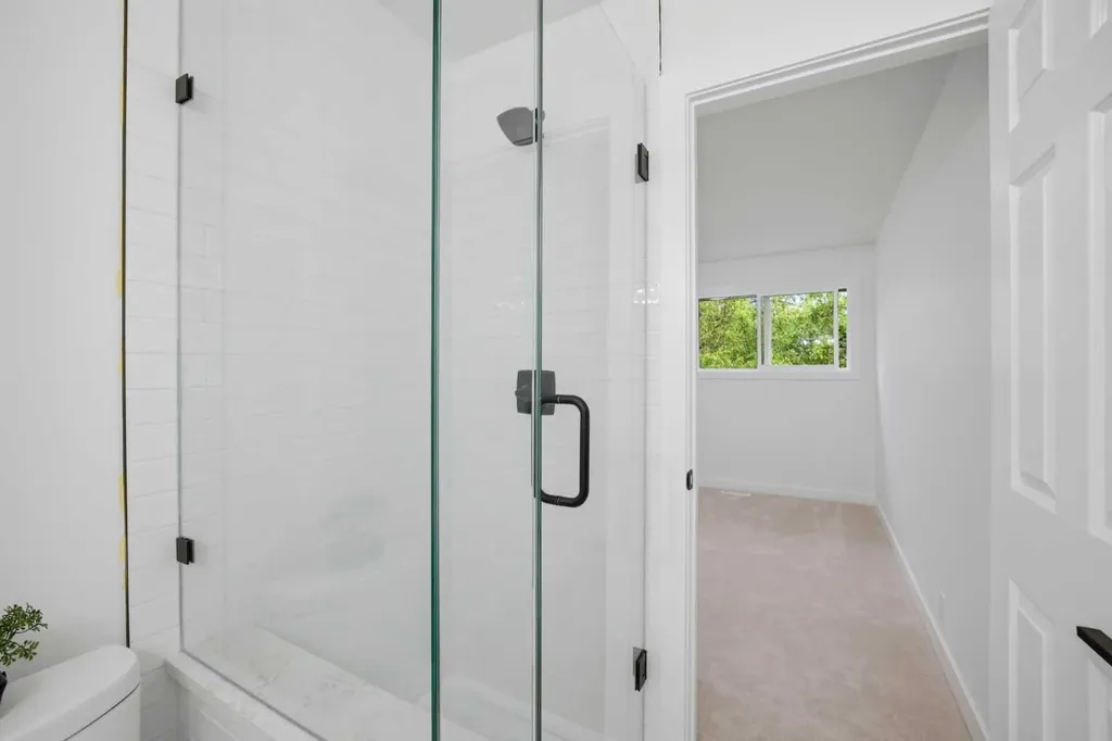300 Edgehill Drive NW Calgary AB t3a2S3