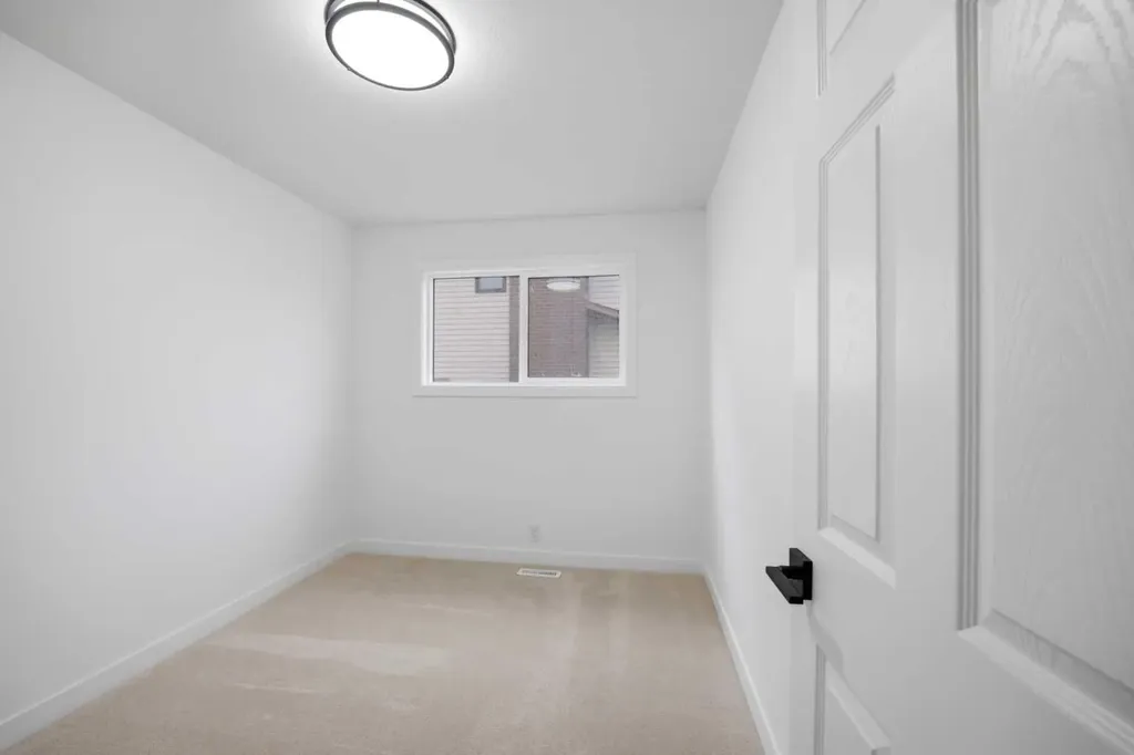 300 Edgehill Drive NW Calgary AB t3a2S3